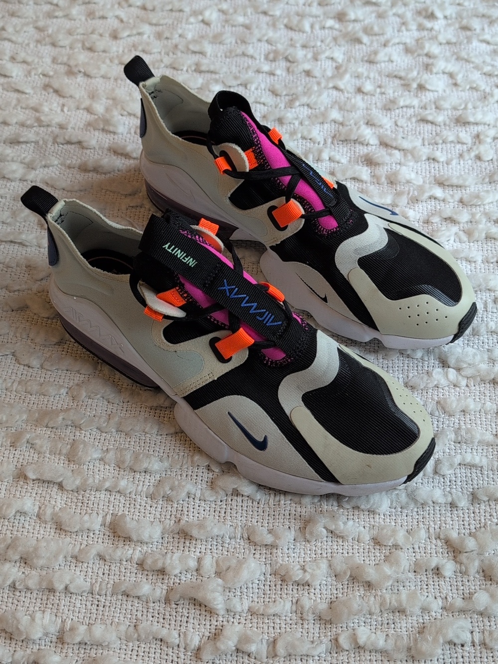 Nike Air Max Infinity Women's 10.5 Athletic Running Workout Sneakers Tennis Shoe